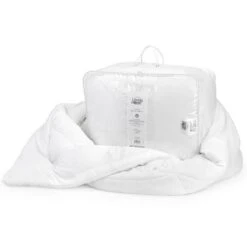 LOVELY HOME Couette Naturelle Percale 70% Duvet 30% Plumes D'Oie 240x260cm -TODAY || DODO || Vision Soldes Boutique lovely home couette naturelle percale 70 duvet 30 plumes d oie 240x260cm 3701393700658 426028