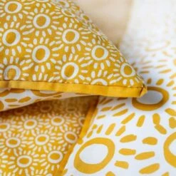 TODAY Parure De Lit 2 Personnes - 220 X 240 Cm - Coton Imprime Jaune Ethnique DESERT CHIK Kalahari -TODAY || DODO || Vision Soldes Boutique today parure de lit 2 personnes 220 x 240 cm coton imprime jaune ethnique desert chik kalahari 3574641081300 749575